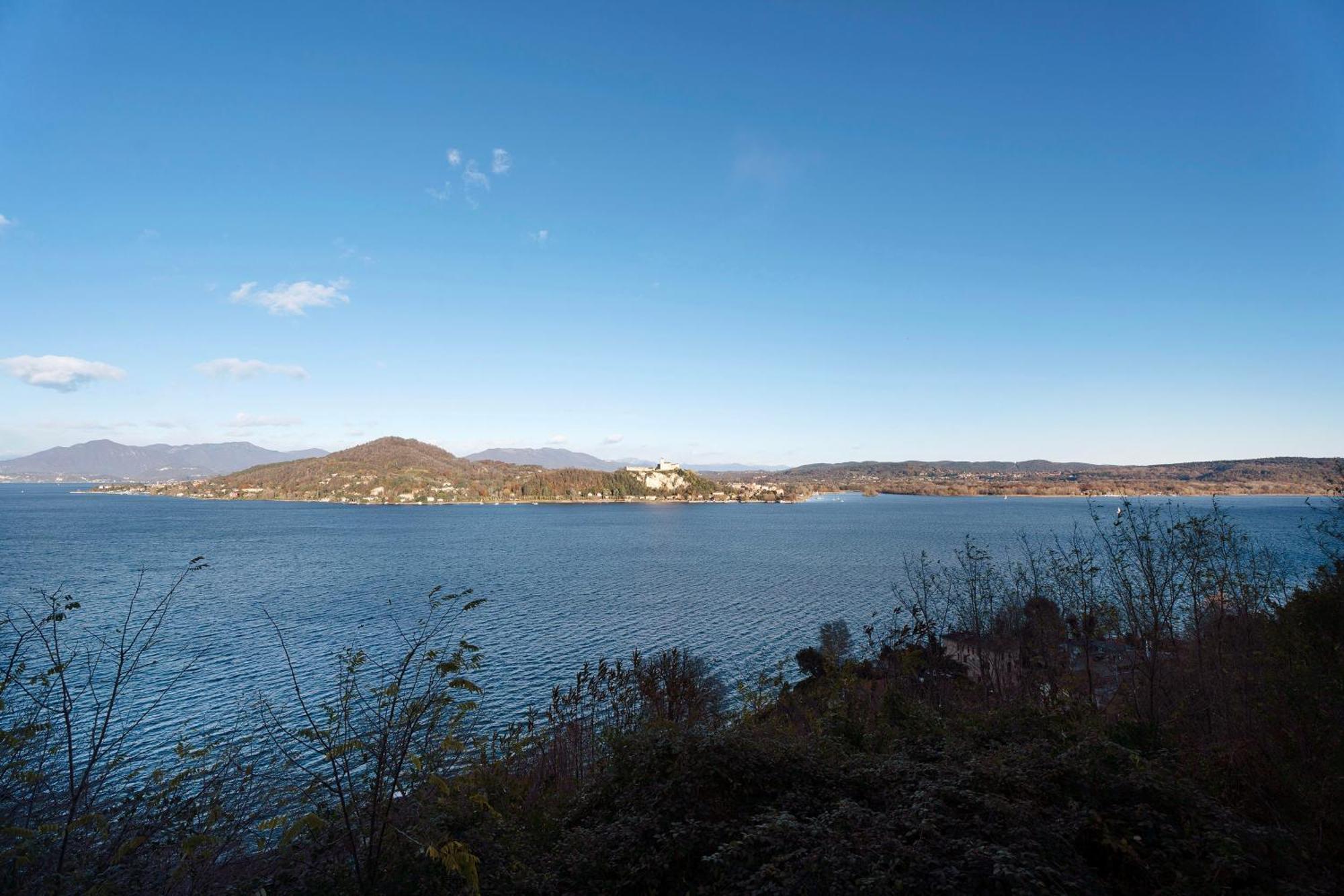 Sweet Home Apartments Peperoncino Arona Esterno foto